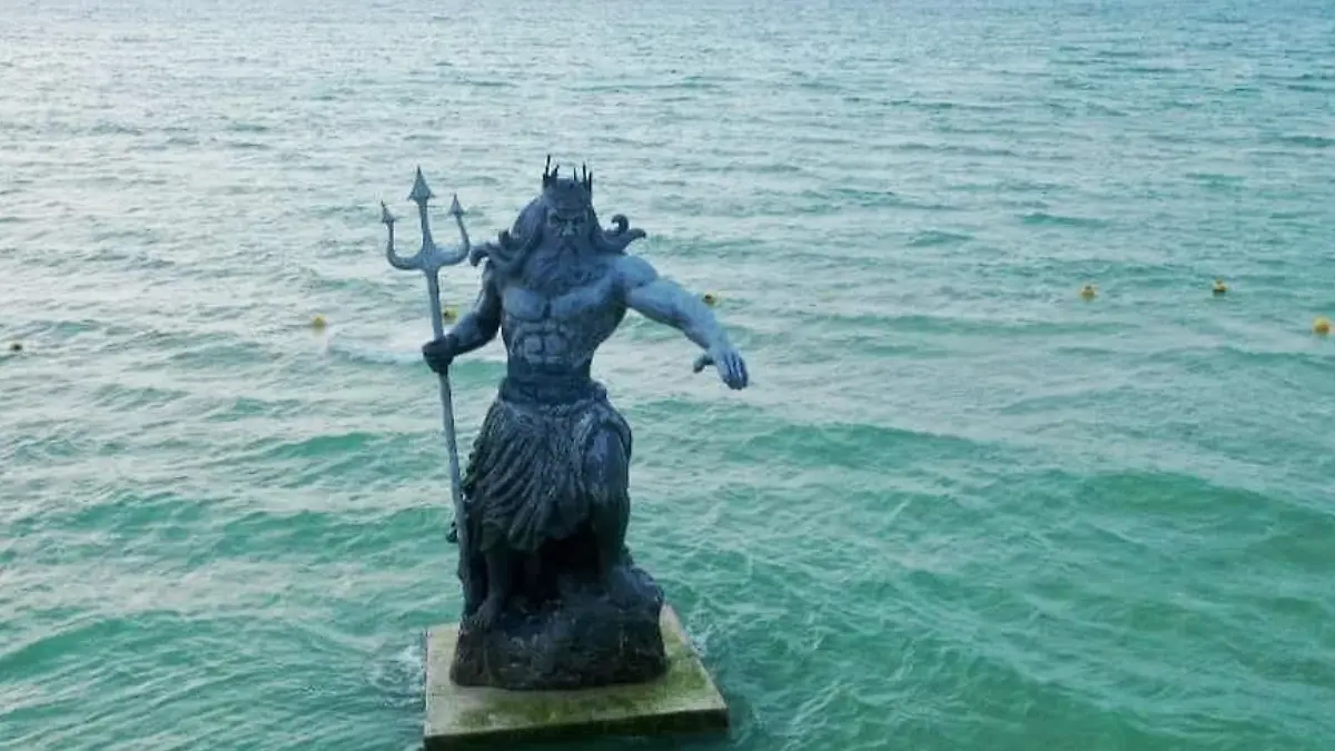 Estatua Poseidon en Progreso